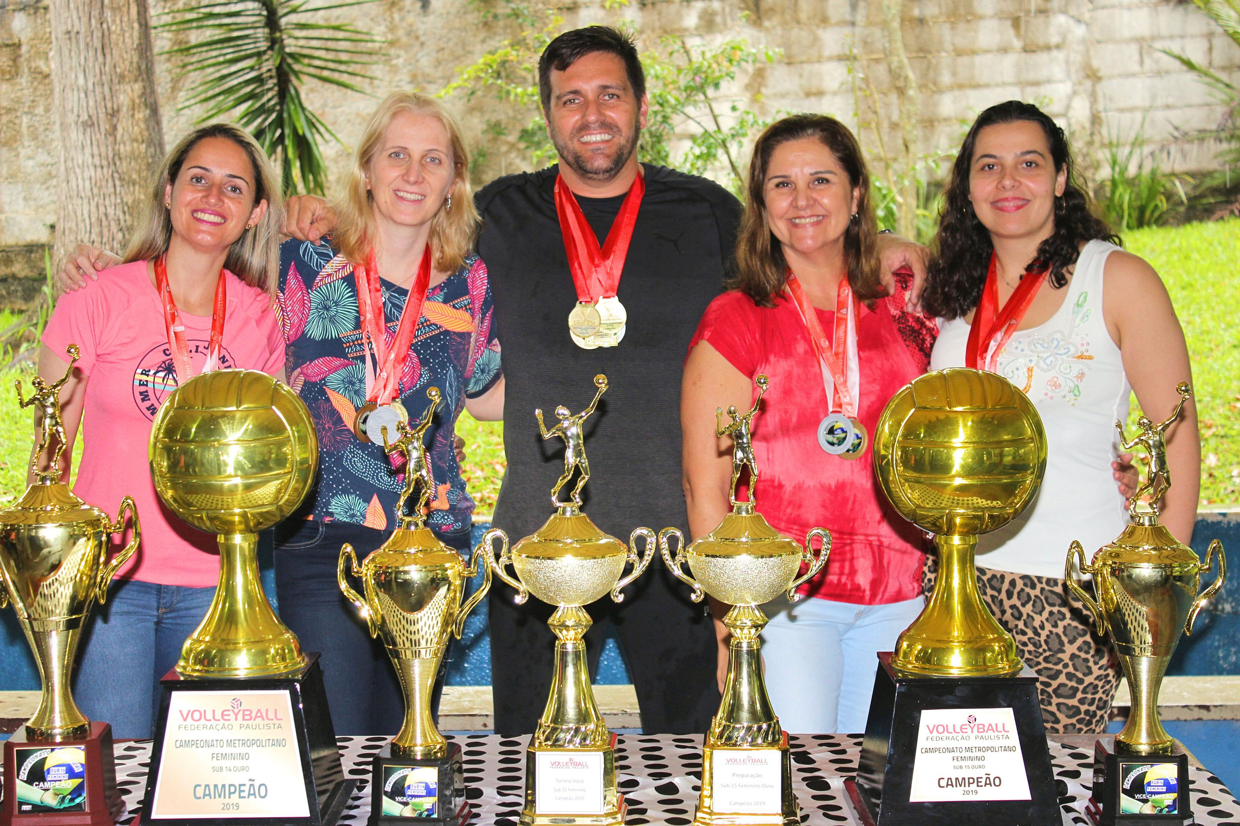 Associação Clube - São Bernardo é campeã paulista de voleibol feminino